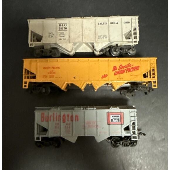 Lot Of 3 HO Scale Rail Cars Hopper Cars Burlington B&O Union Pacific Vintage - Picture 2 of 6